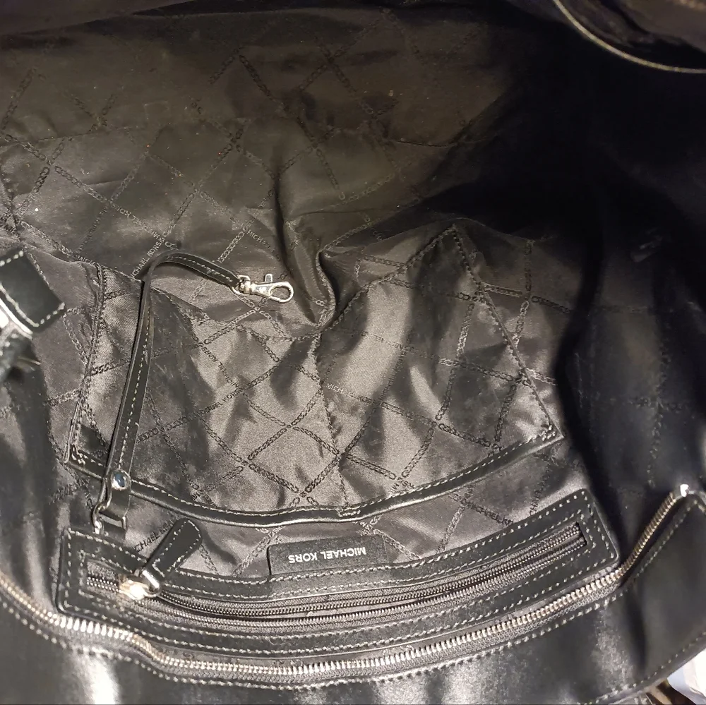 Michael kors purse - Picture 10 of 11